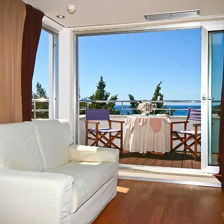 Πανσιόν Feniks Pjescana Uvala