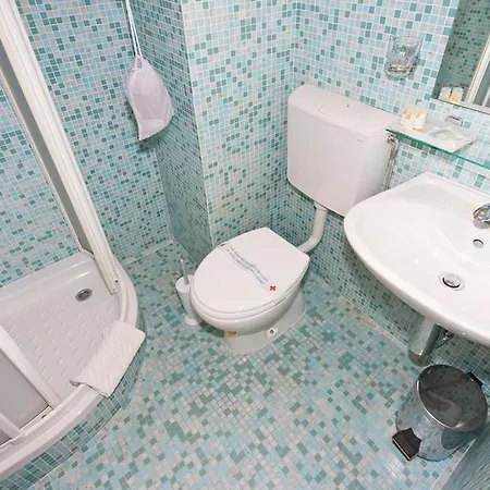 Feniks Guest house 3*