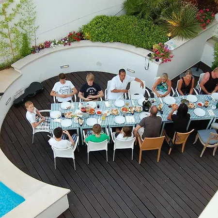Guest house Feniks Pjescana Uvala