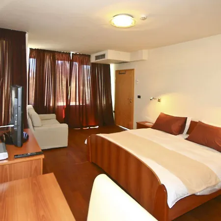 Guest house Feniks 3*
